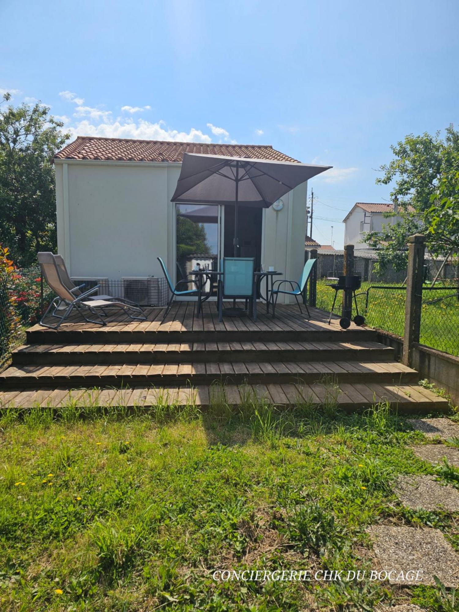 Le Petit Ecureuil Charmant Gite Jardin Terrasse Les Herbiers Exterior foto